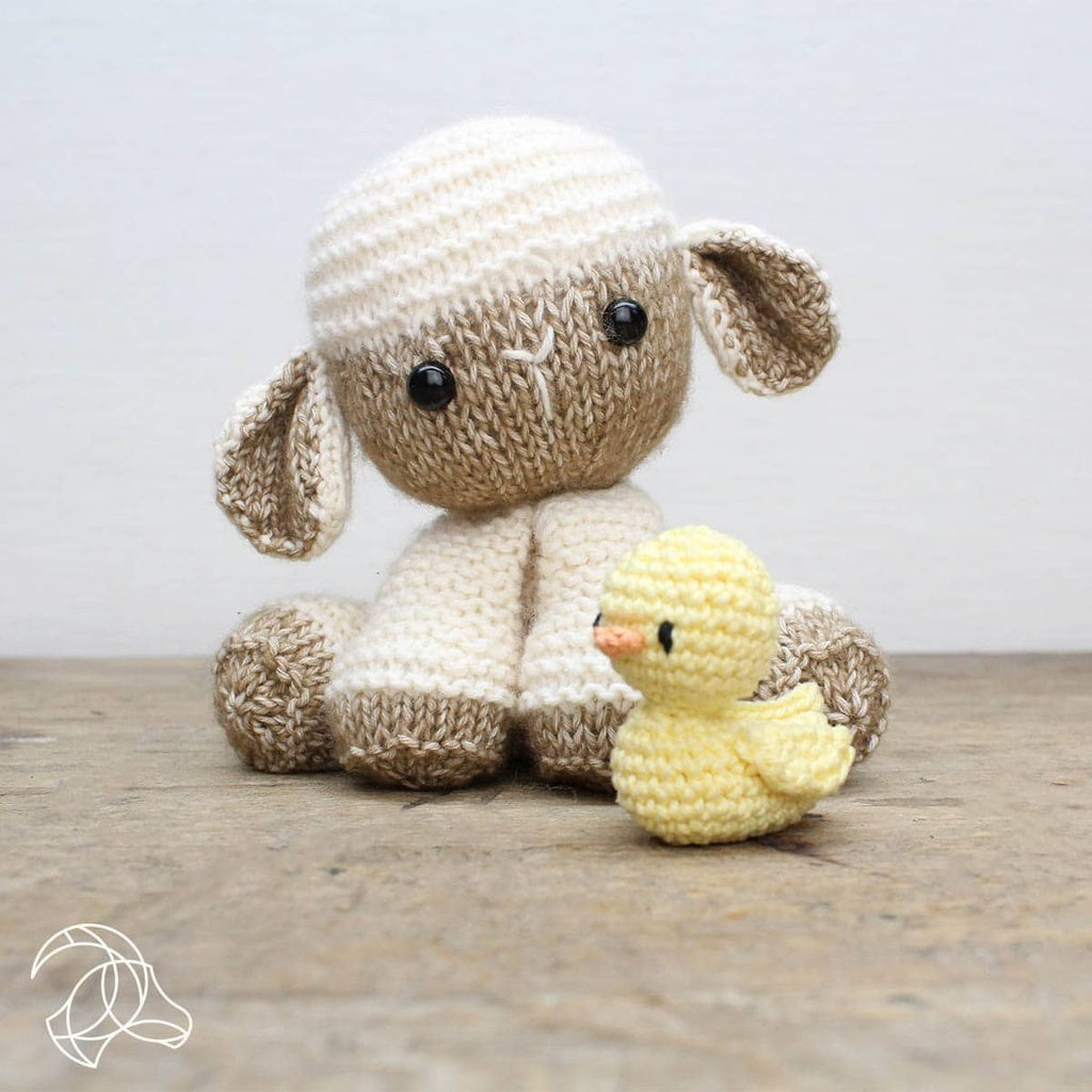 Hardicraft Knitting Kit - Lore Lamb