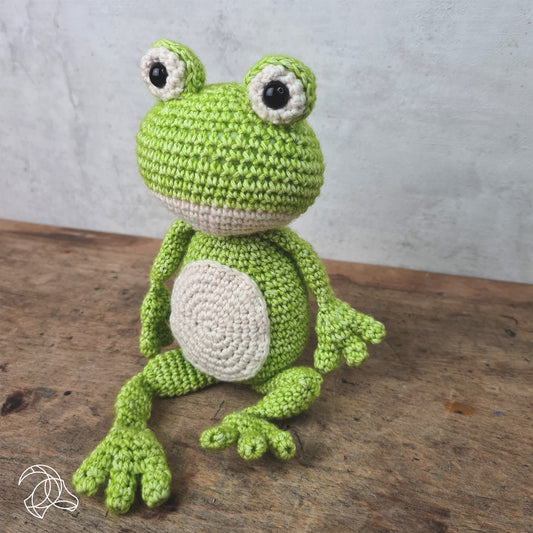 Hardicraft Crochet Kit - Vinny Frog