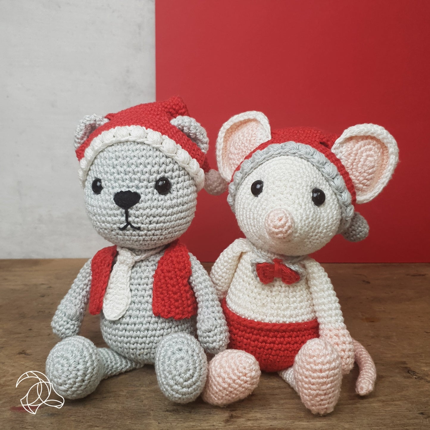 Hardicraft Crochet Kit - Christmas Mouse